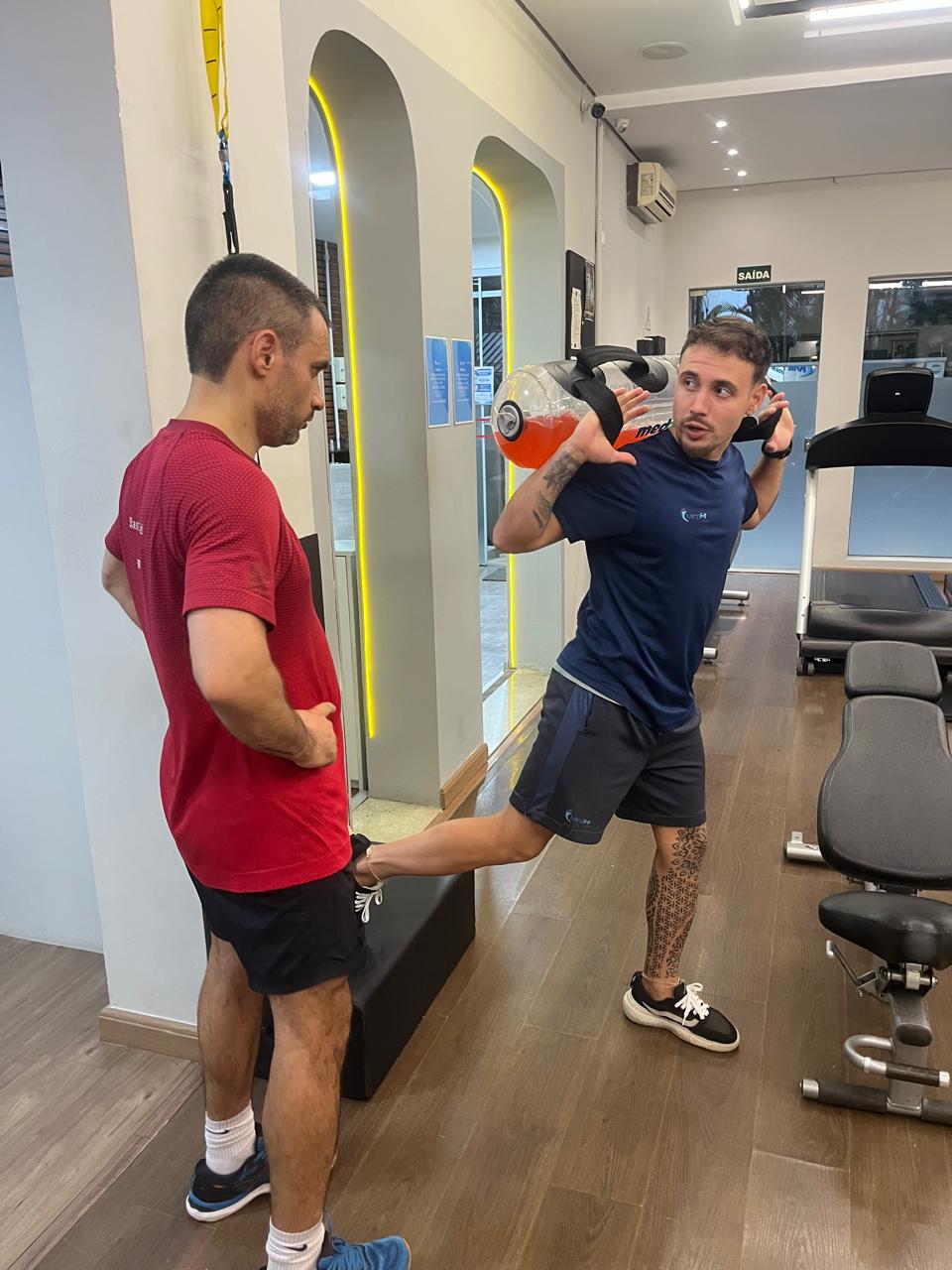 personal trainer academia